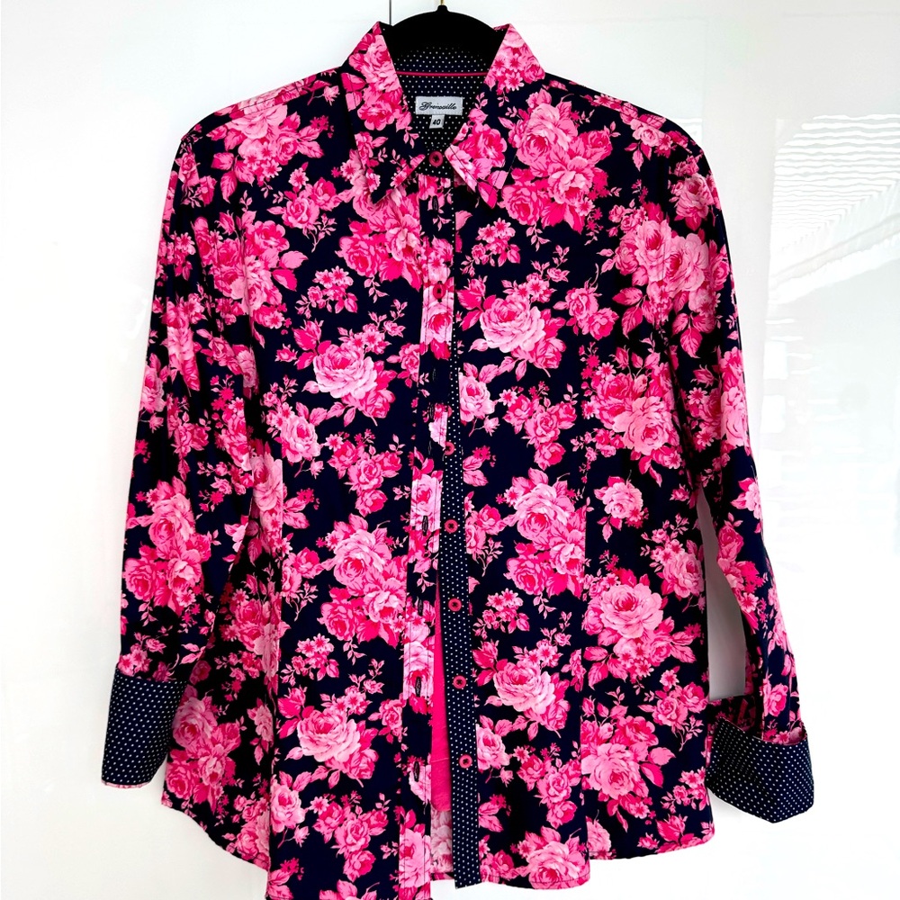Floral Button-Up Shirt Stunning by Grenoville 💕💖 NWOT